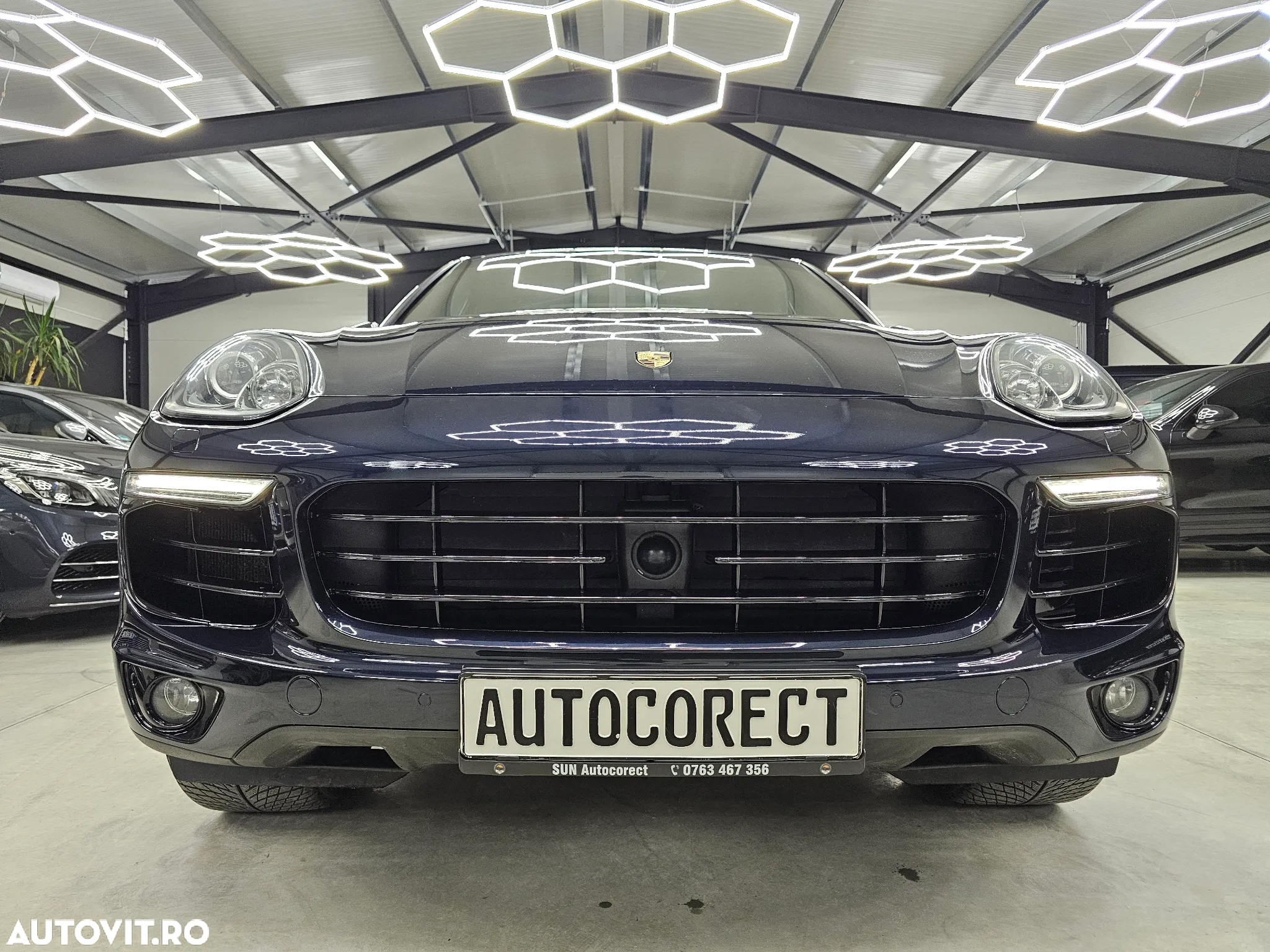 Porsche Cayenne S Hybrid Tiptronic S - 34
