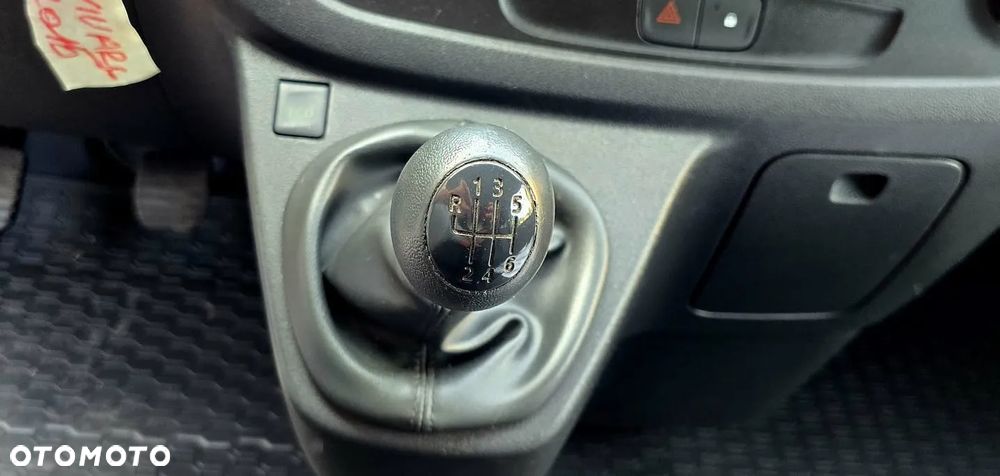 Opel VIVARO - 22