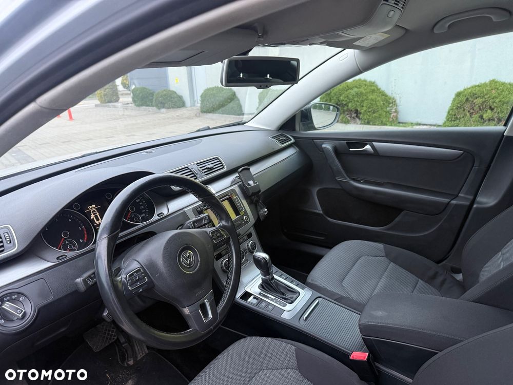 Volkswagen Passat - 7