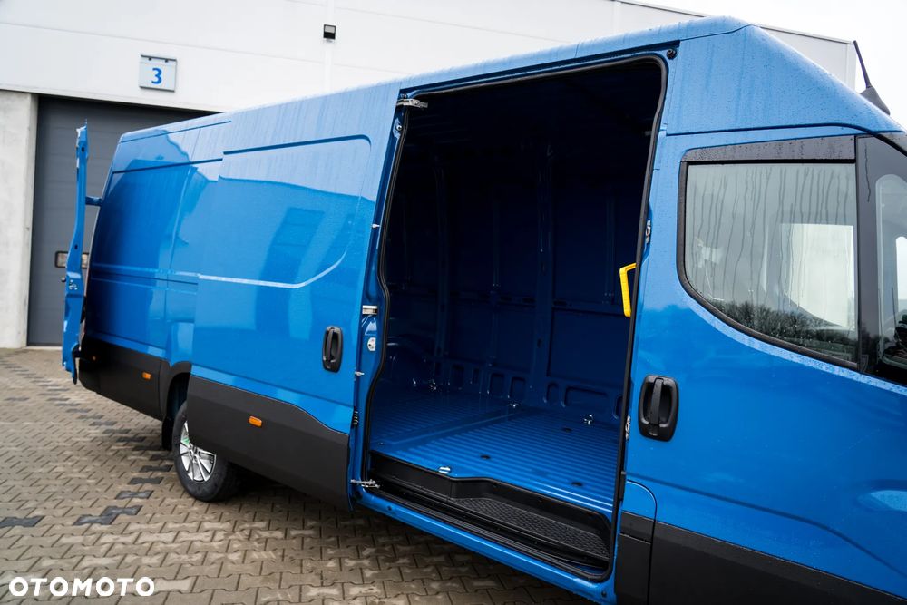 Iveco 35S18H V 3.0 Diesel 180 KM MT6 Furgon L4H2 - 17