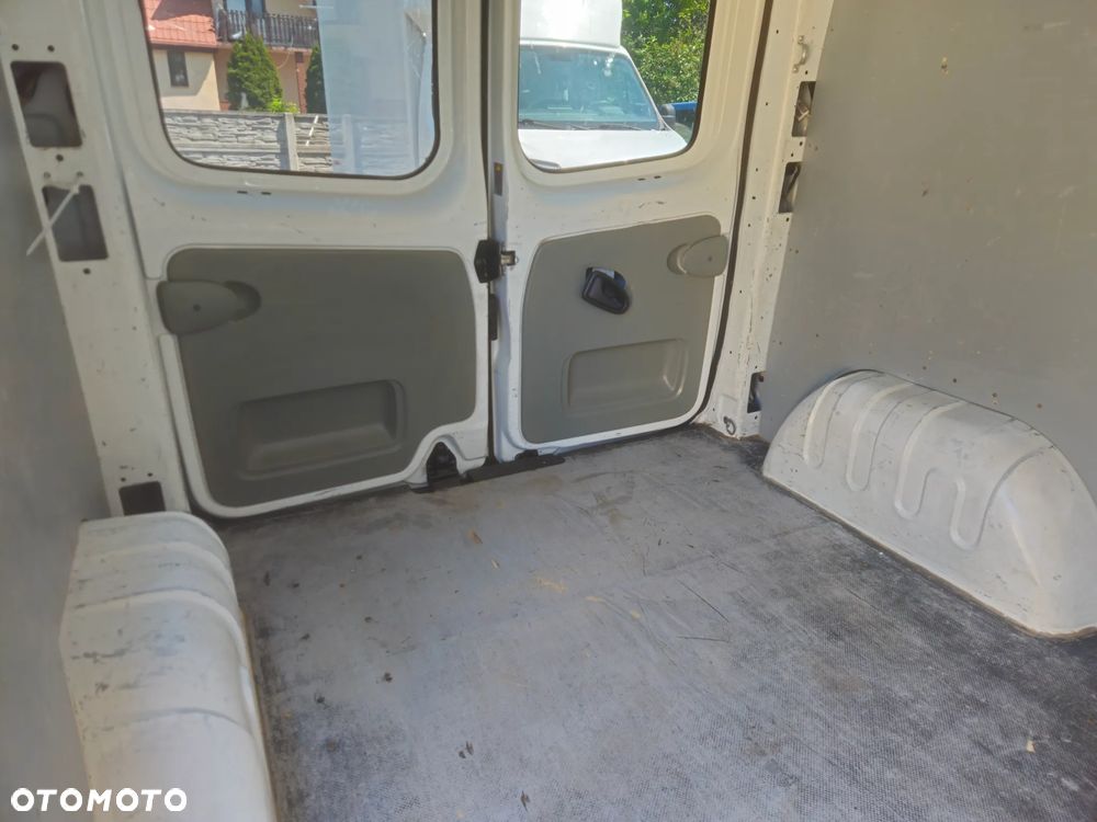 Opel VIVARO - 32