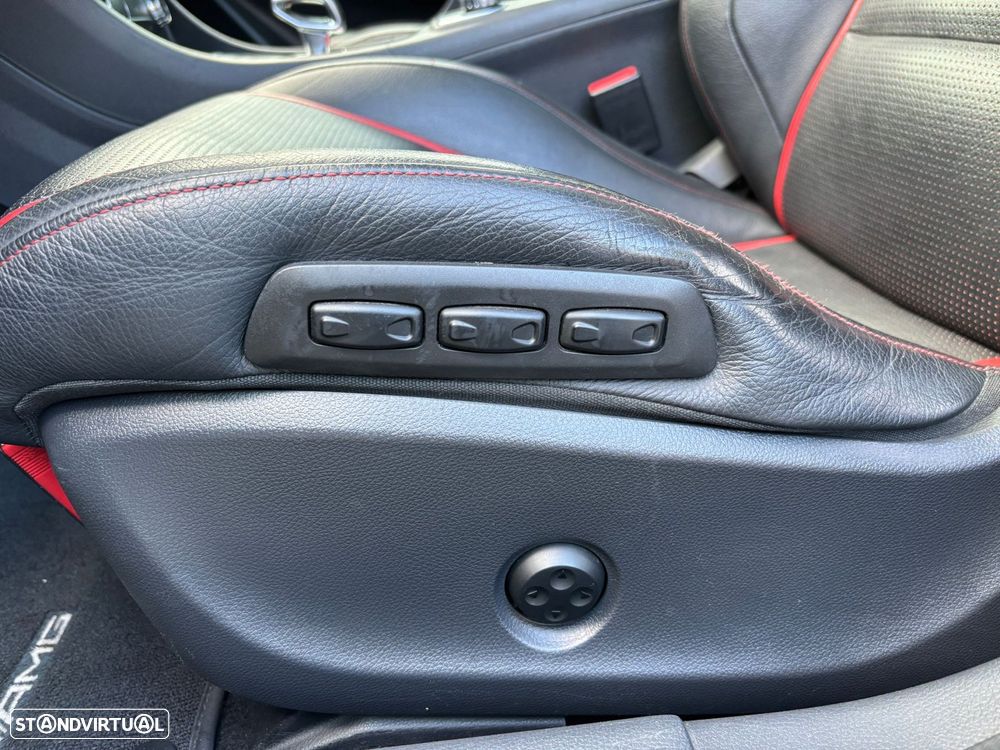 Mercedes-Benz GLA 45 AMG 4Matic 7G-DCT - 15