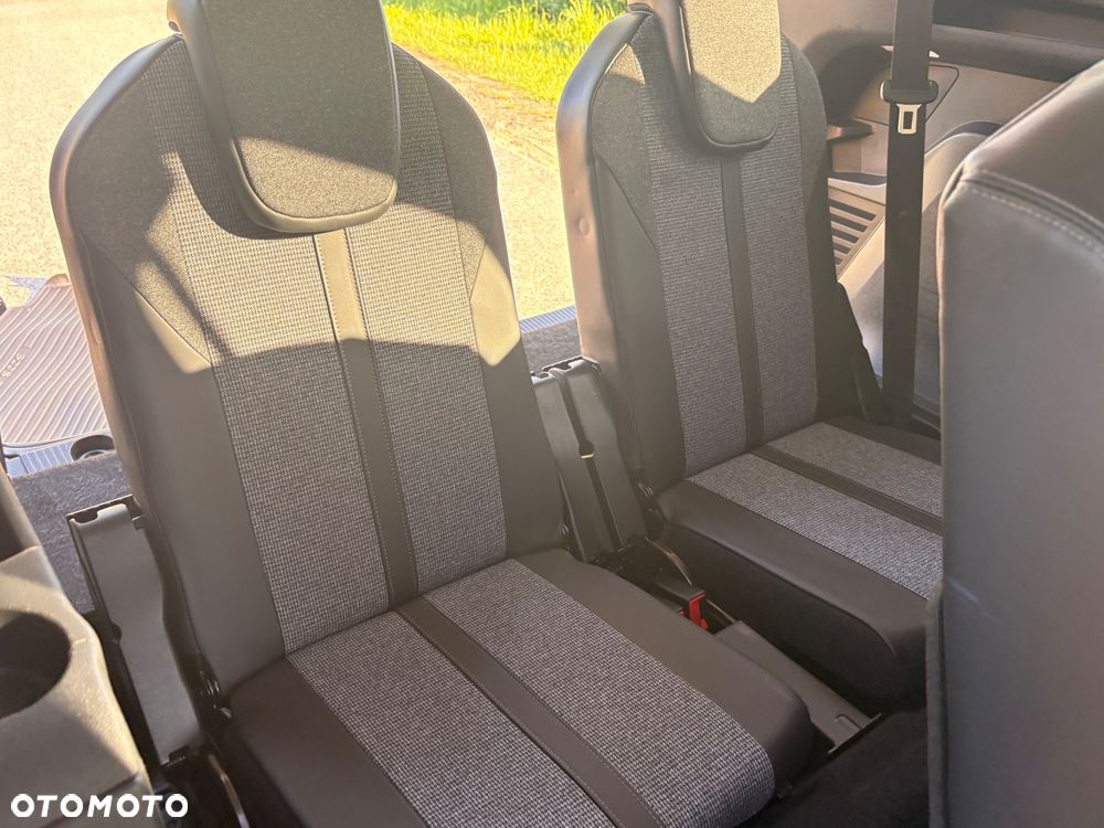 Peugeot 5008 1.6 BlueHDI Allure S&S EAT6 - 19