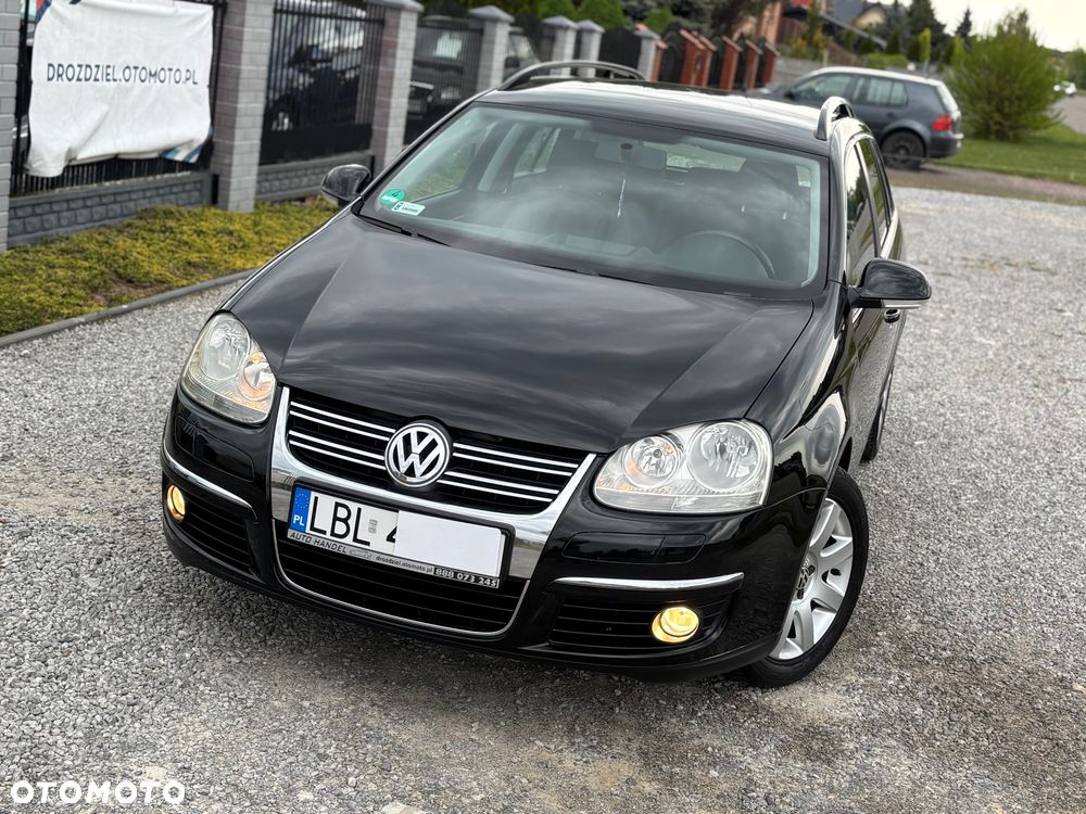 Volkswagen Golf - 1