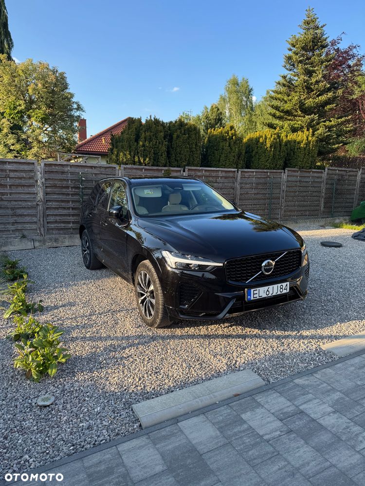 Volvo XC 60 B4 D AWD Plus Dark - 4