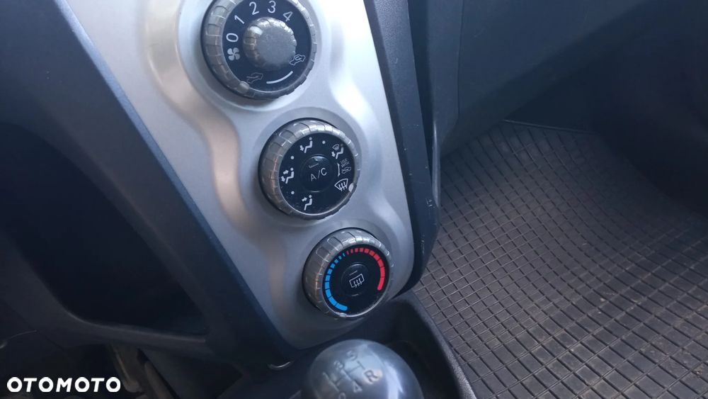 Toyota Yaris 1.4 D-4D Luna A/C - 9