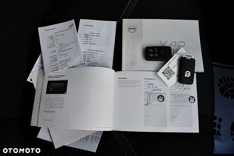 Volvo V40 T3 Momentum - 33