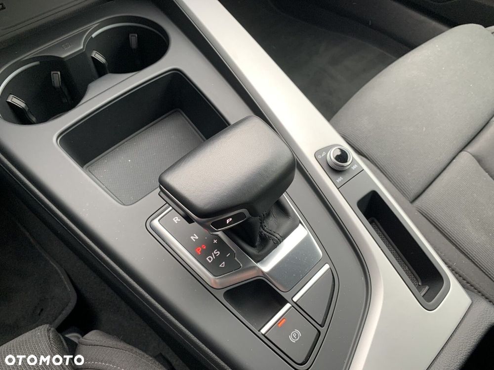 Audi A4 Limousine 35 TFSI mHEV S Line S tronic - 21