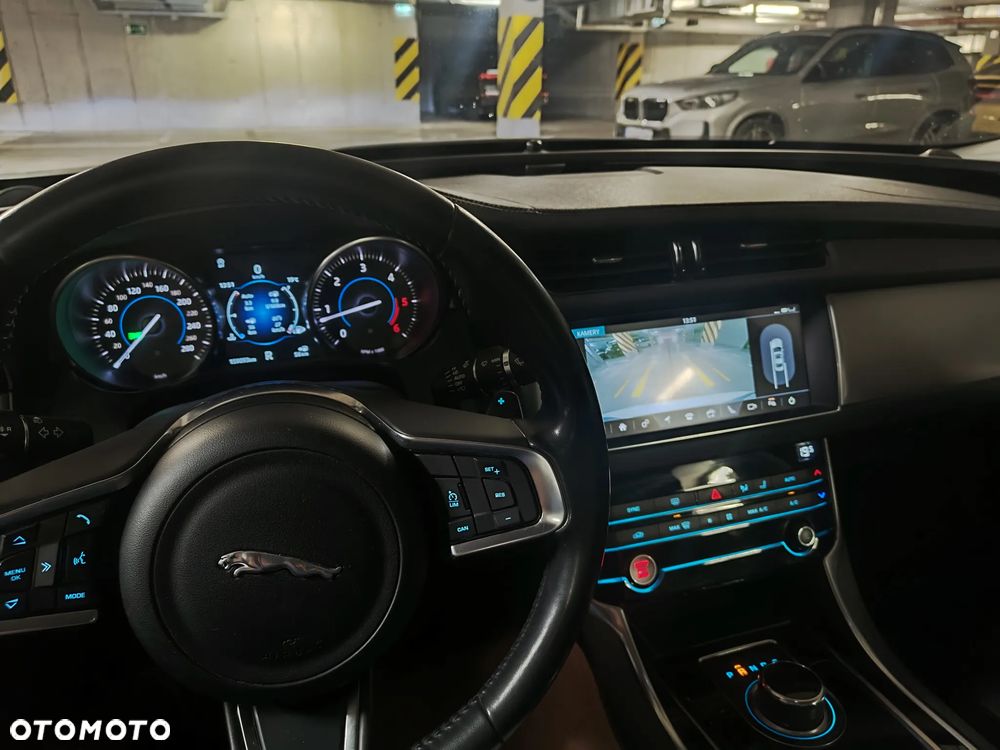 Jaguar XF 2.0 i4D Prestige - 5