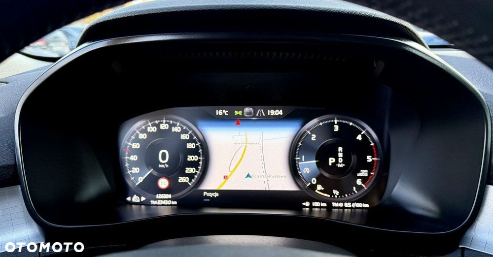 Volvo XC 40 D3 AWD Momentum Pro - 21