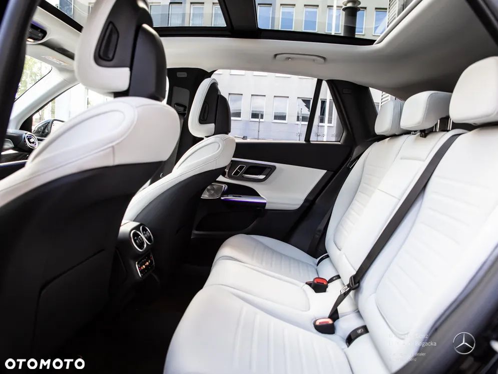 Mercedes-Benz GLC 300 e 4-Matic AMG Line - 12