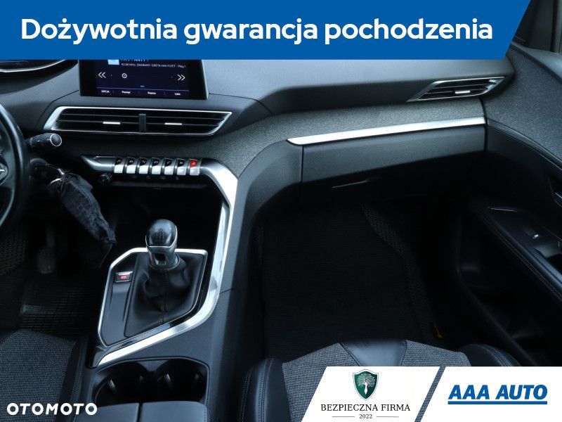 Peugeot 5008 - 10
