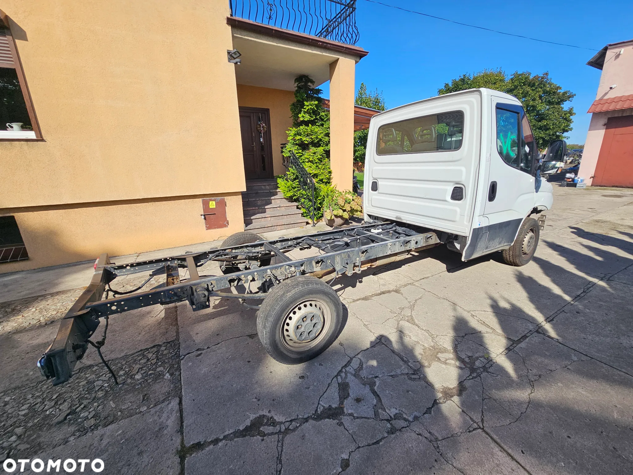 Iveco 35s16 - 12