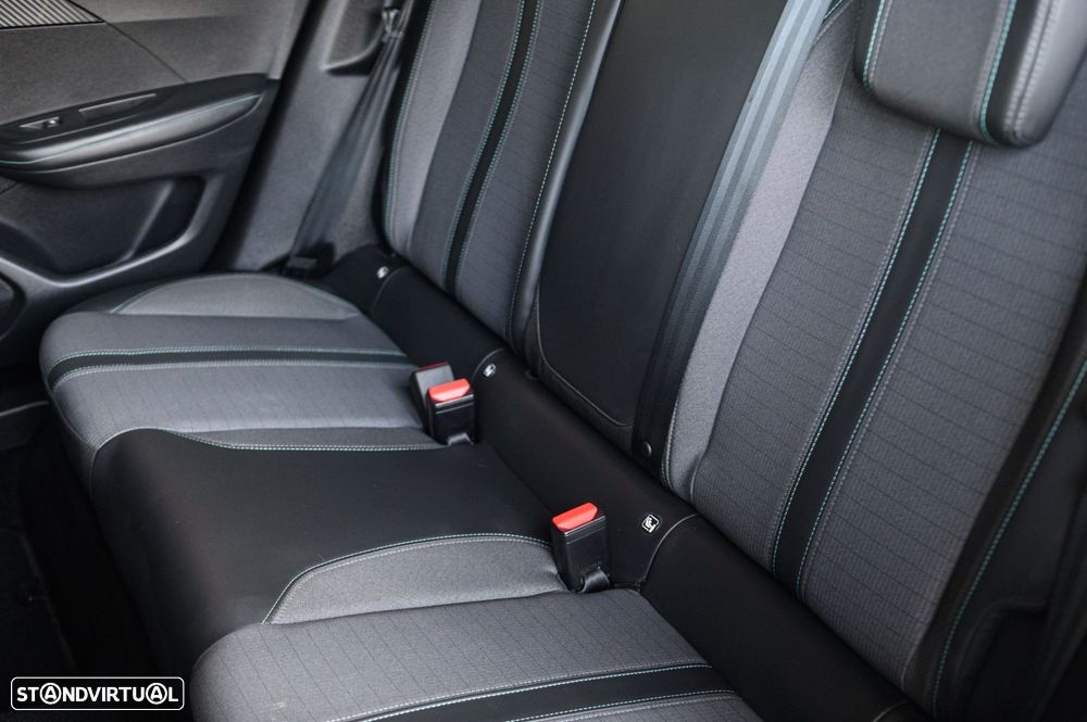 Peugeot 2008 1.2 PureTech Allure - 22