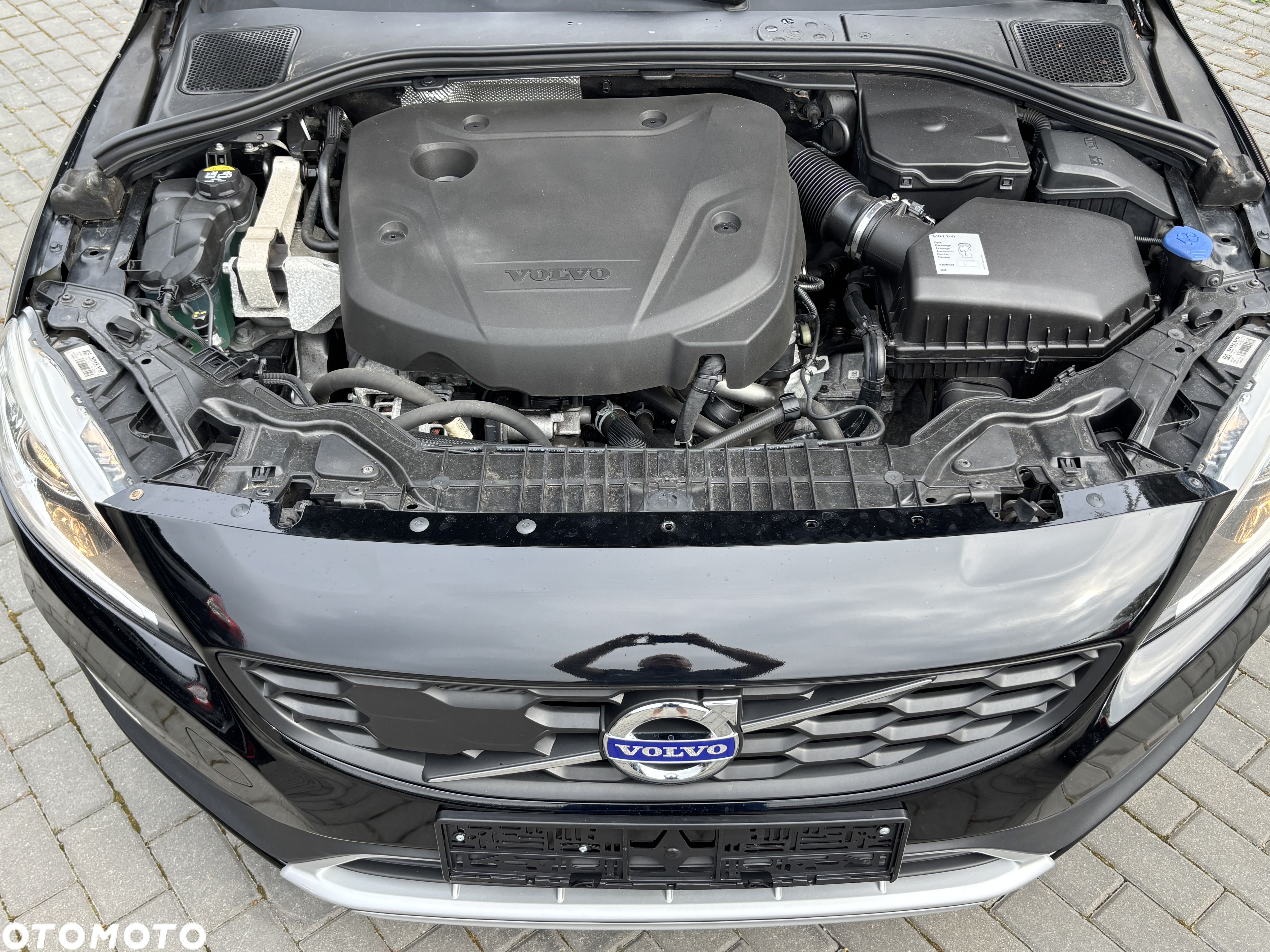 Volvo V60 Cross Country D3 Momentum - 33