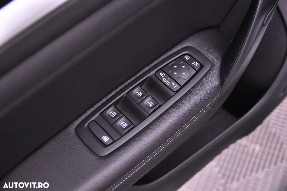 Renault Megane TCe Intens - 15