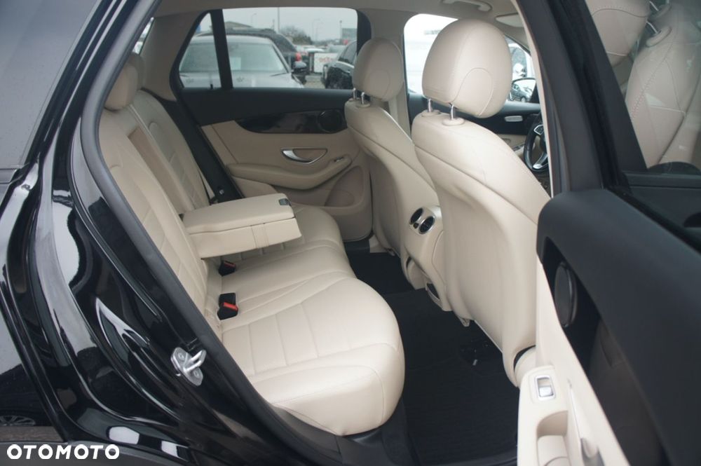 Mercedes-Benz GLC - 18