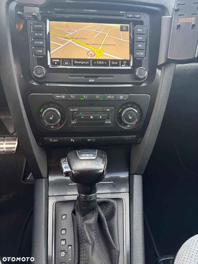 Skoda Octavia Combi 2.0 TDI CR DPF DSG RS - 15