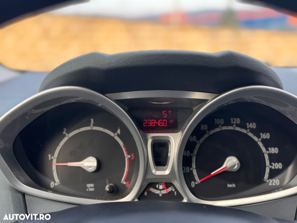 Ford Fiesta 1.4 TDCi Titanium - 12