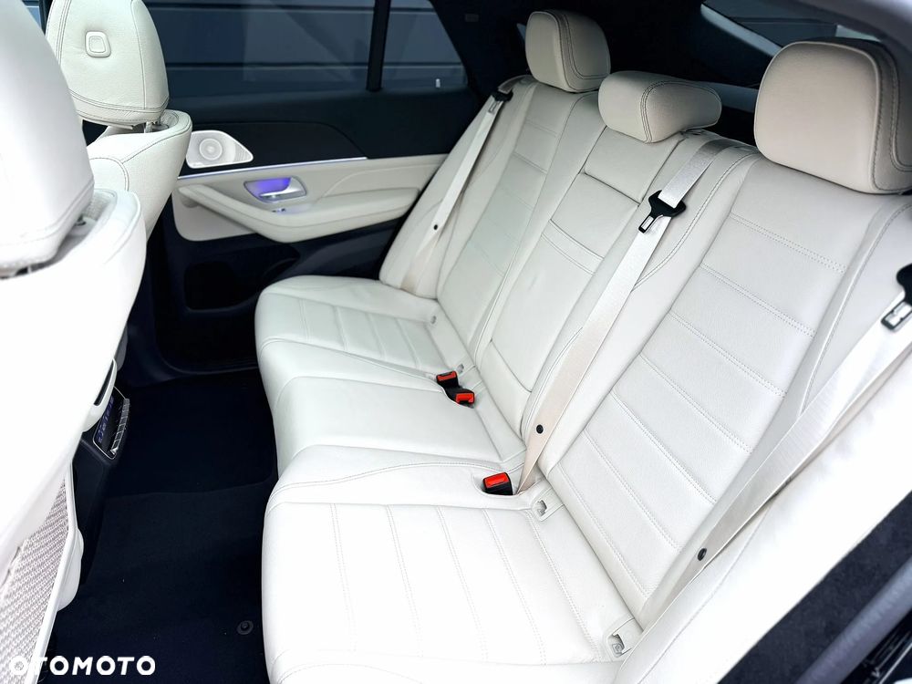 Mercedes-Benz GLE - 24