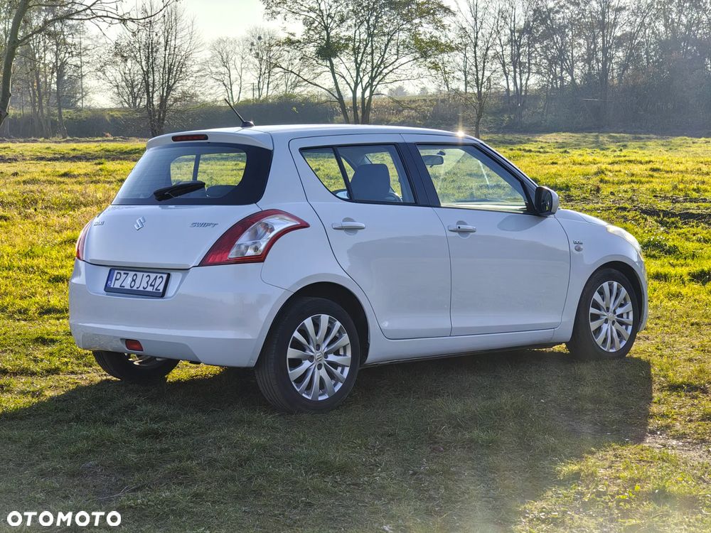 Suzuki Swift - 4