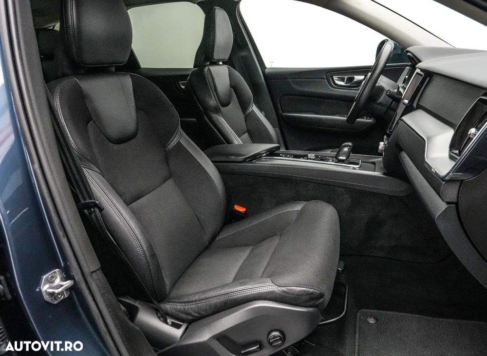 Volvo XC 60 B4 MHEV Momentum Pro - 14