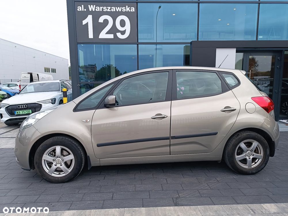 Kia Venga - 7