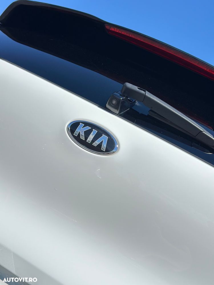 Kia Niro - 38
