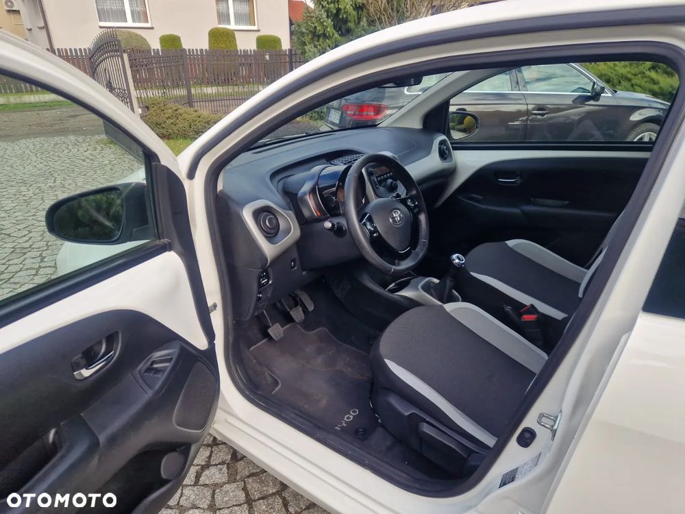 Toyota Aygo x-cite - 14