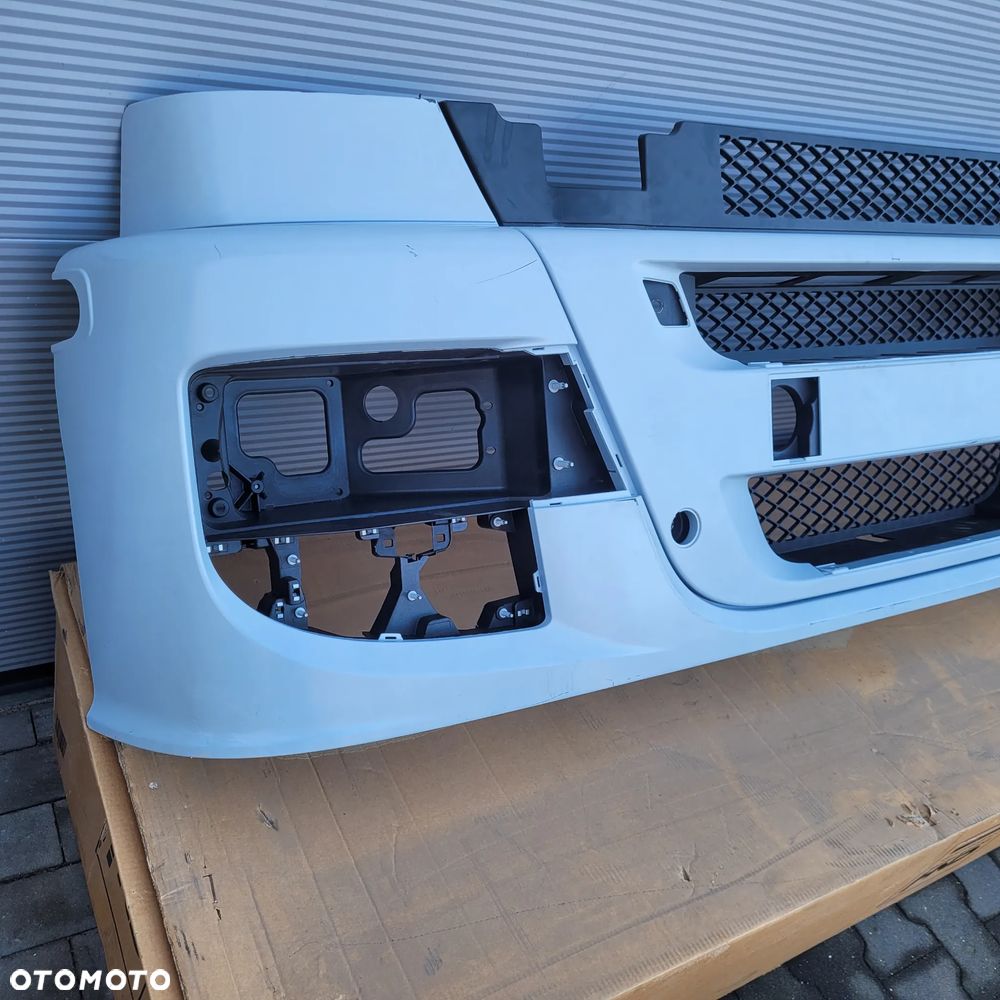 ZDERZAK IVECO STRALIS NOWY ORYGINAŁ 5801977402  CHWALIM116 - 2