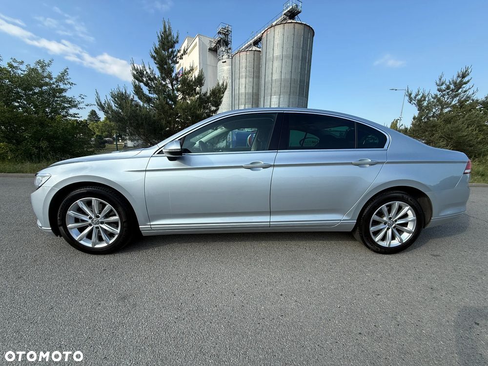Volkswagen Passat - 2