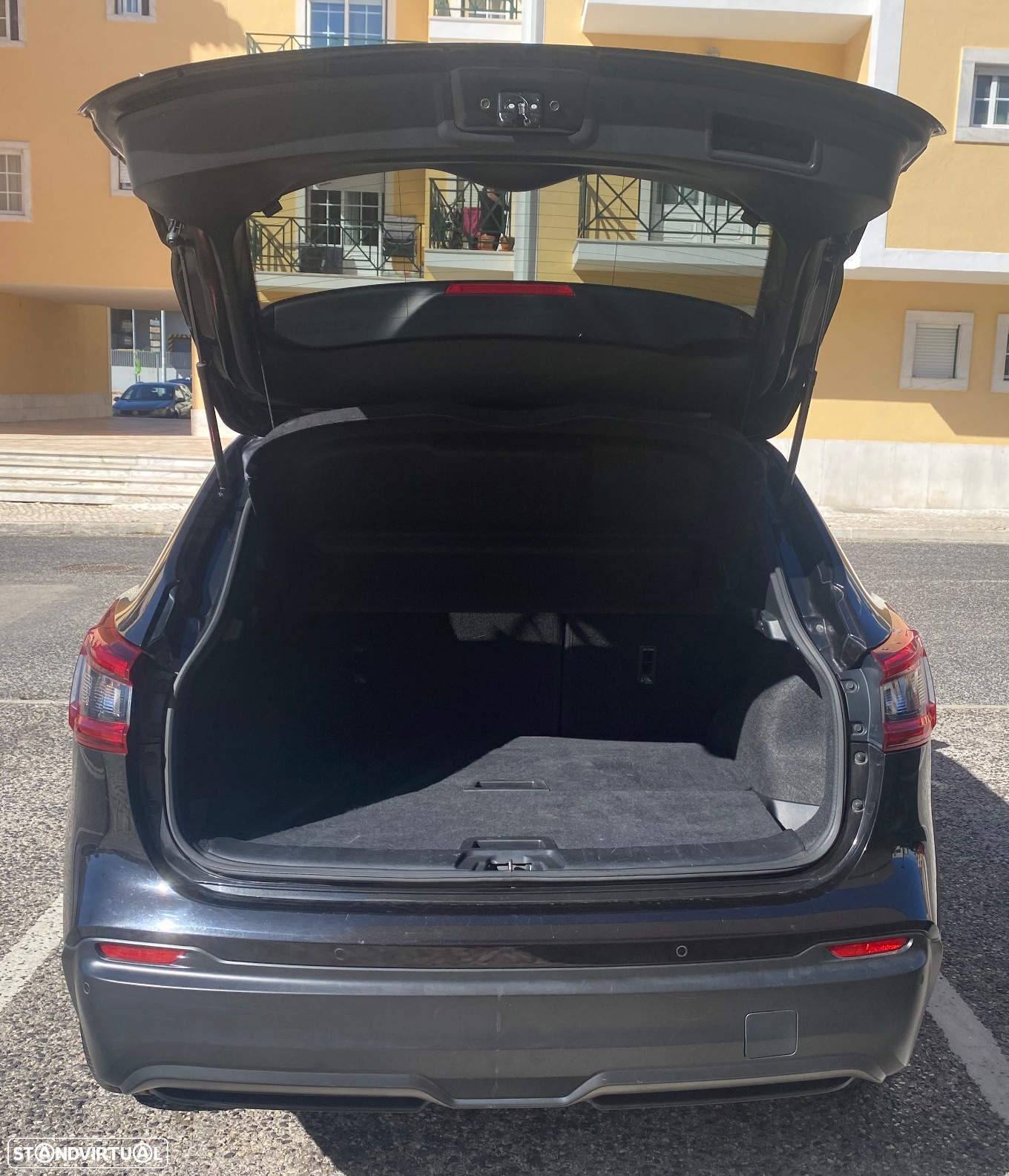 Nissan Qashqai 1.5 dCi N-Connecta Business - 8