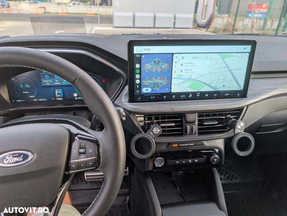 Ford Kuga - 14