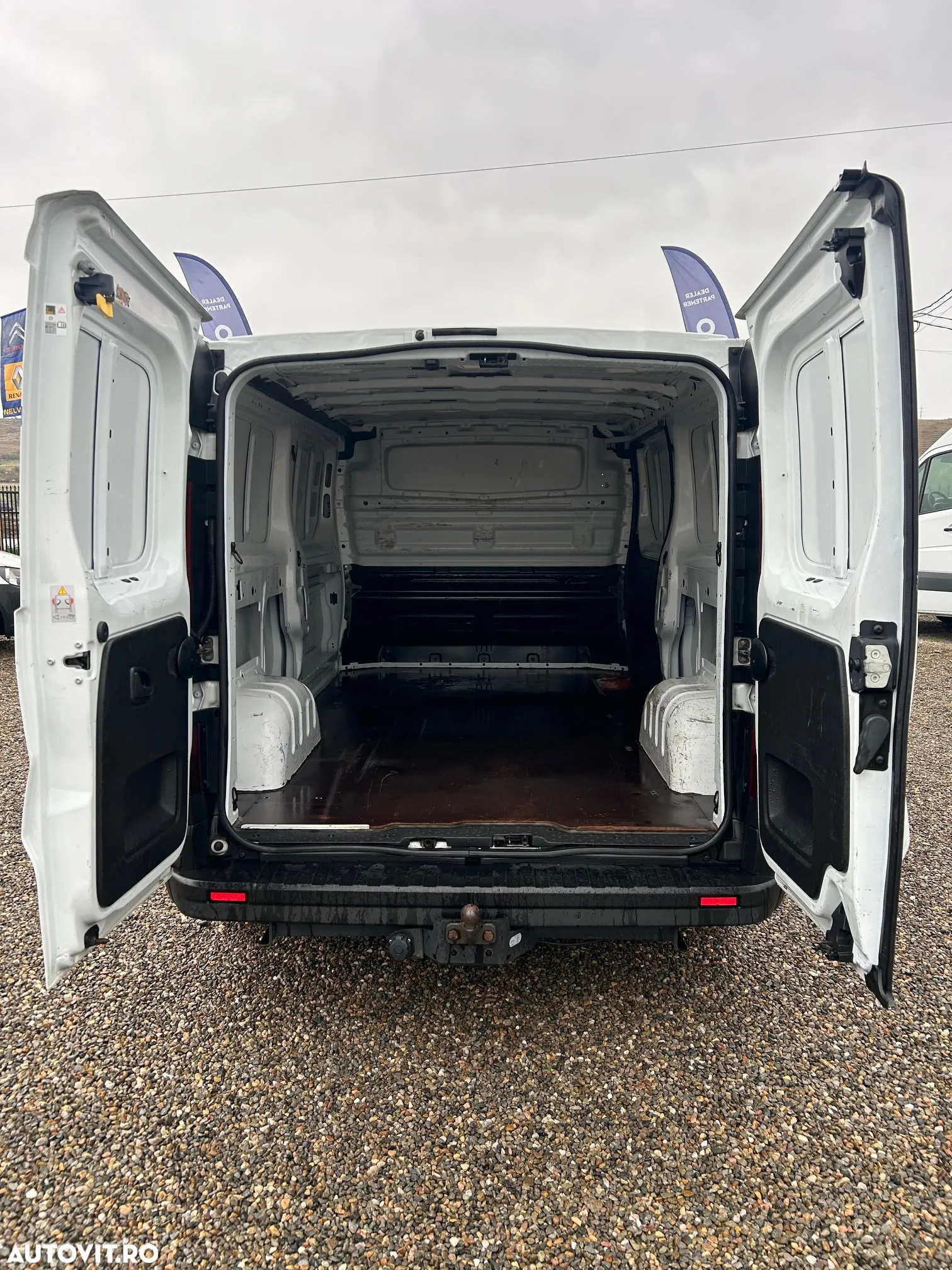 Renault Trafic - 8