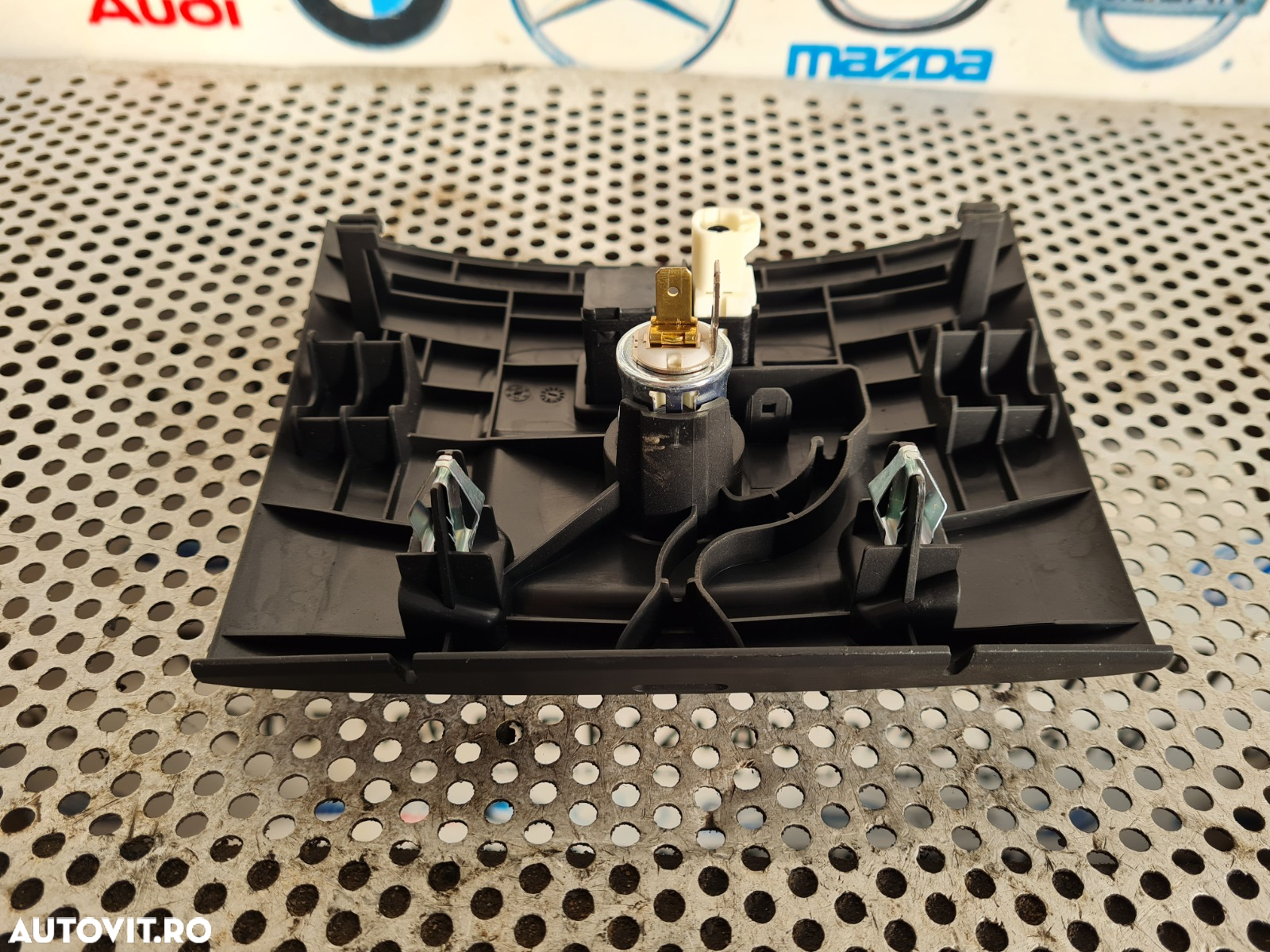 Modul Auxiliar Usb Bricheta Mini Countryman F60 An 2017-2018-2019-2020-2021 Dezmembrez Mini F60 Countryman 4x4 An 2017-2018-2019-2020-2021 2.0 D B47 Automat - Dezmembrari Arad - 6