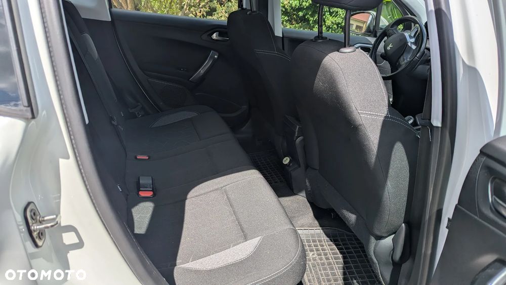 Peugeot 2008 1.2 Pure Tech Active S&S - 8