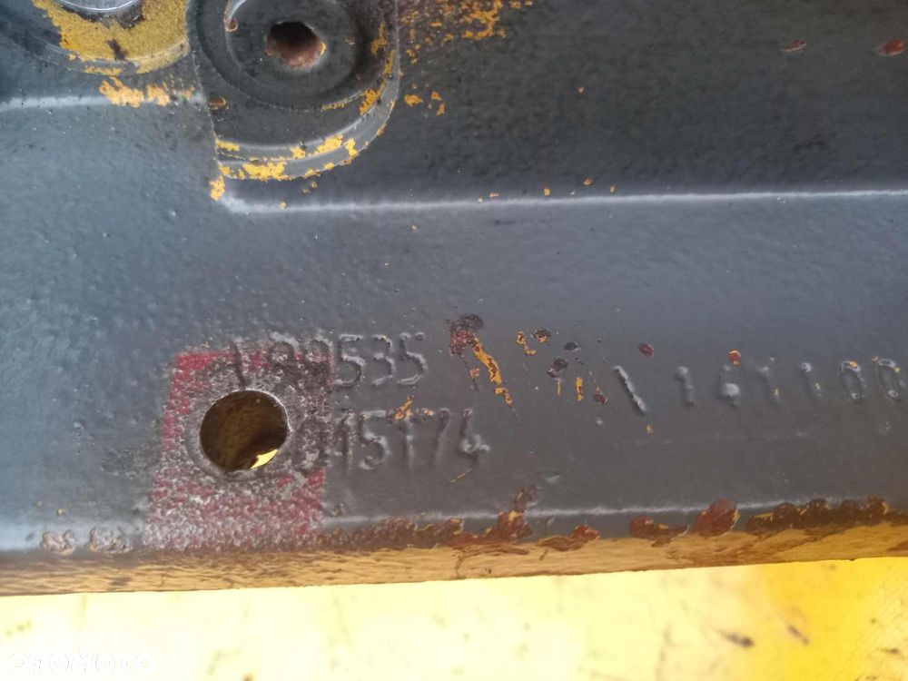 Pokrywa dekiel skrzyni biegów New Holland TS115 - 2