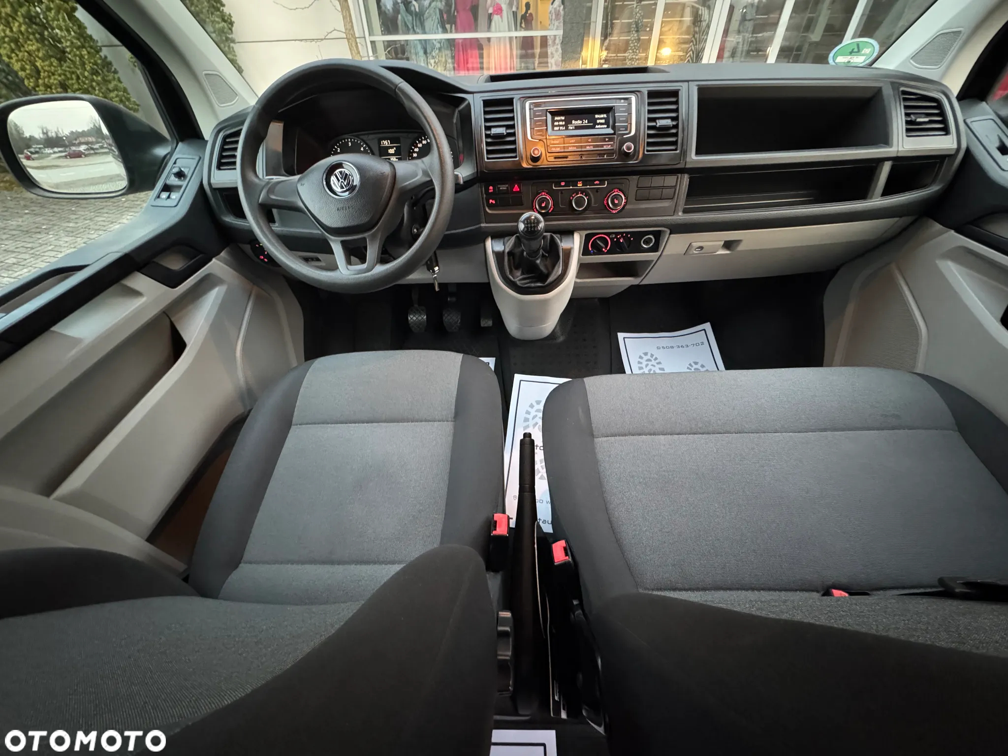 Volkswagen Transporter Caravelle T6.1 Lang Comfortline - 15