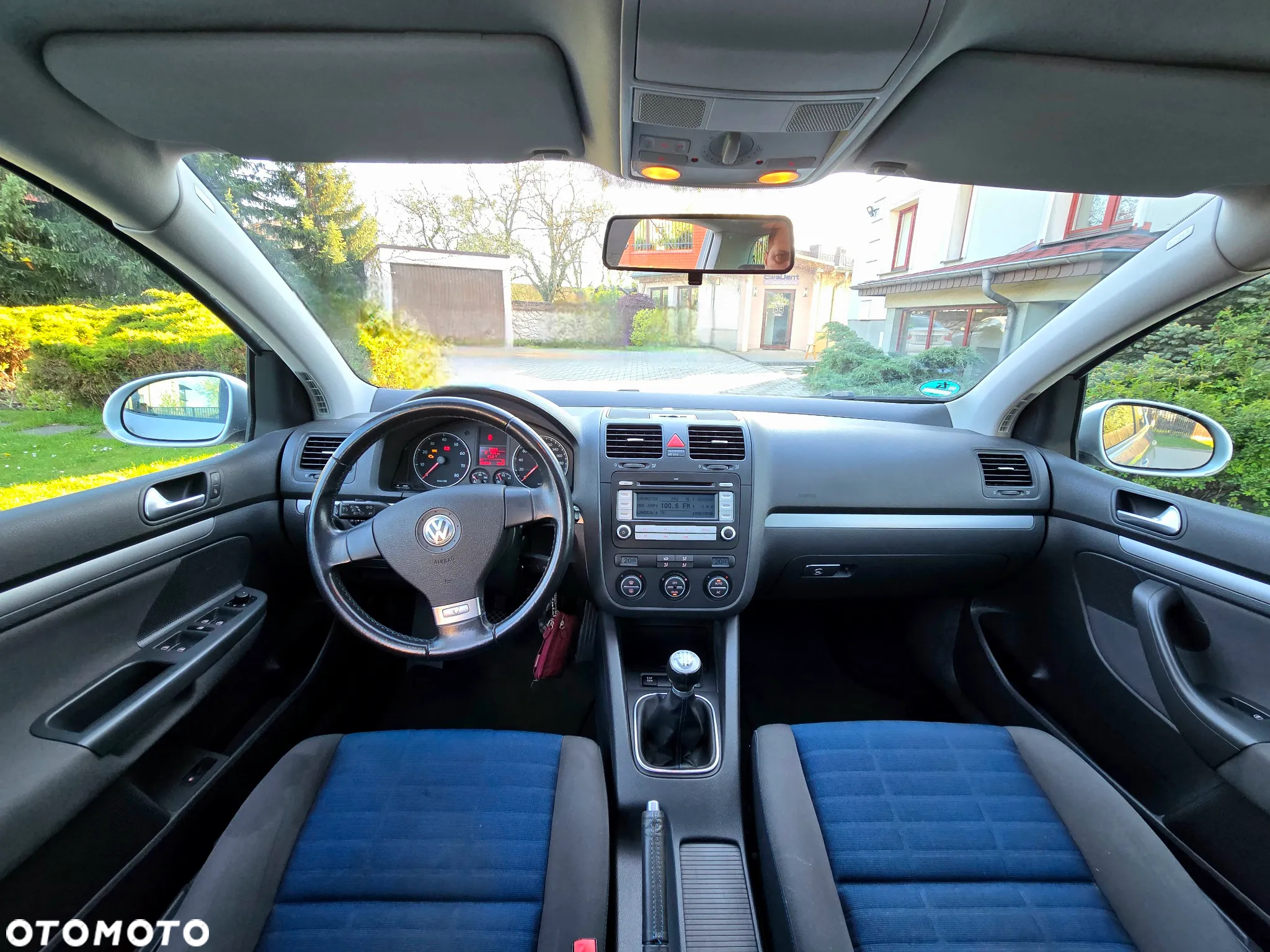 Volkswagen Golf - 10