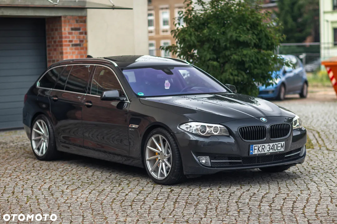 BMW Seria 5 530d xDrive - 7