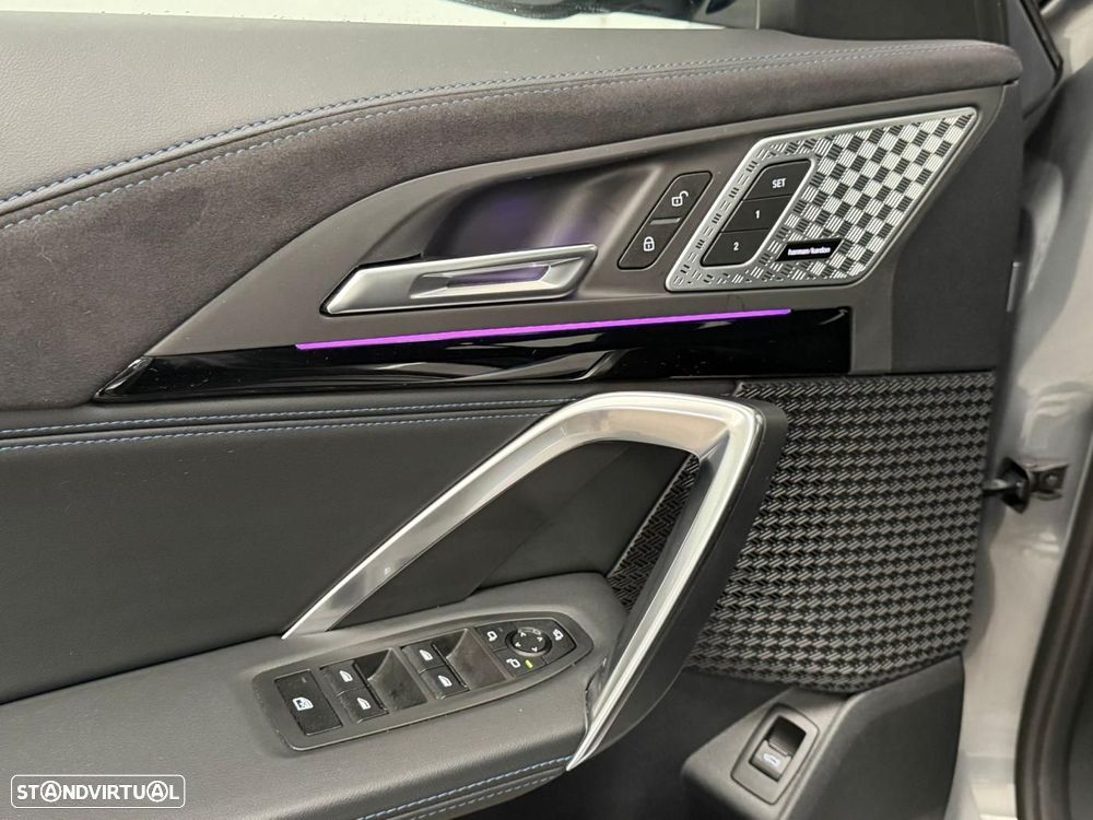 BMW iX2 eDrive20 Pack Desportivo M Pro - 36