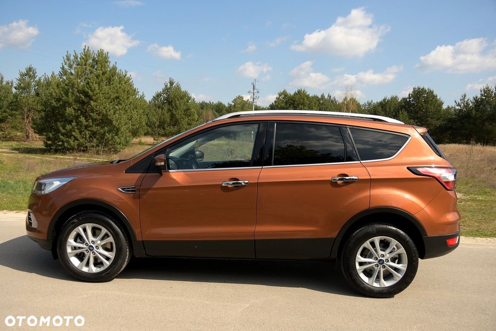 Ford Kuga 2.0 TDCi 2x4 Titanium - 23