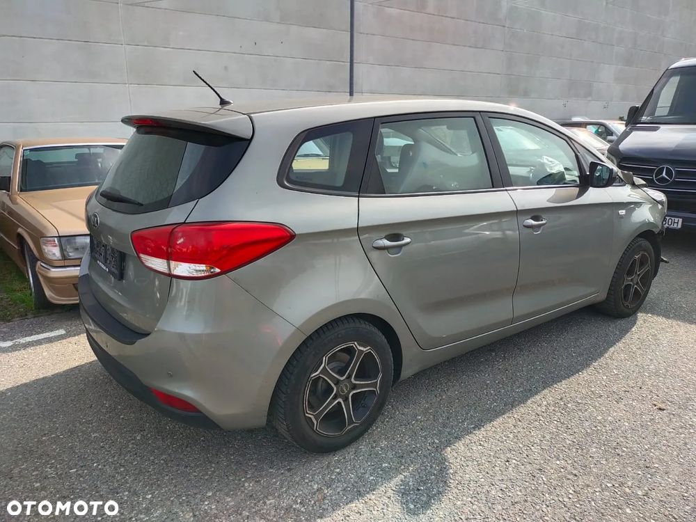 Kia Carens 1.6 GDI M - 1