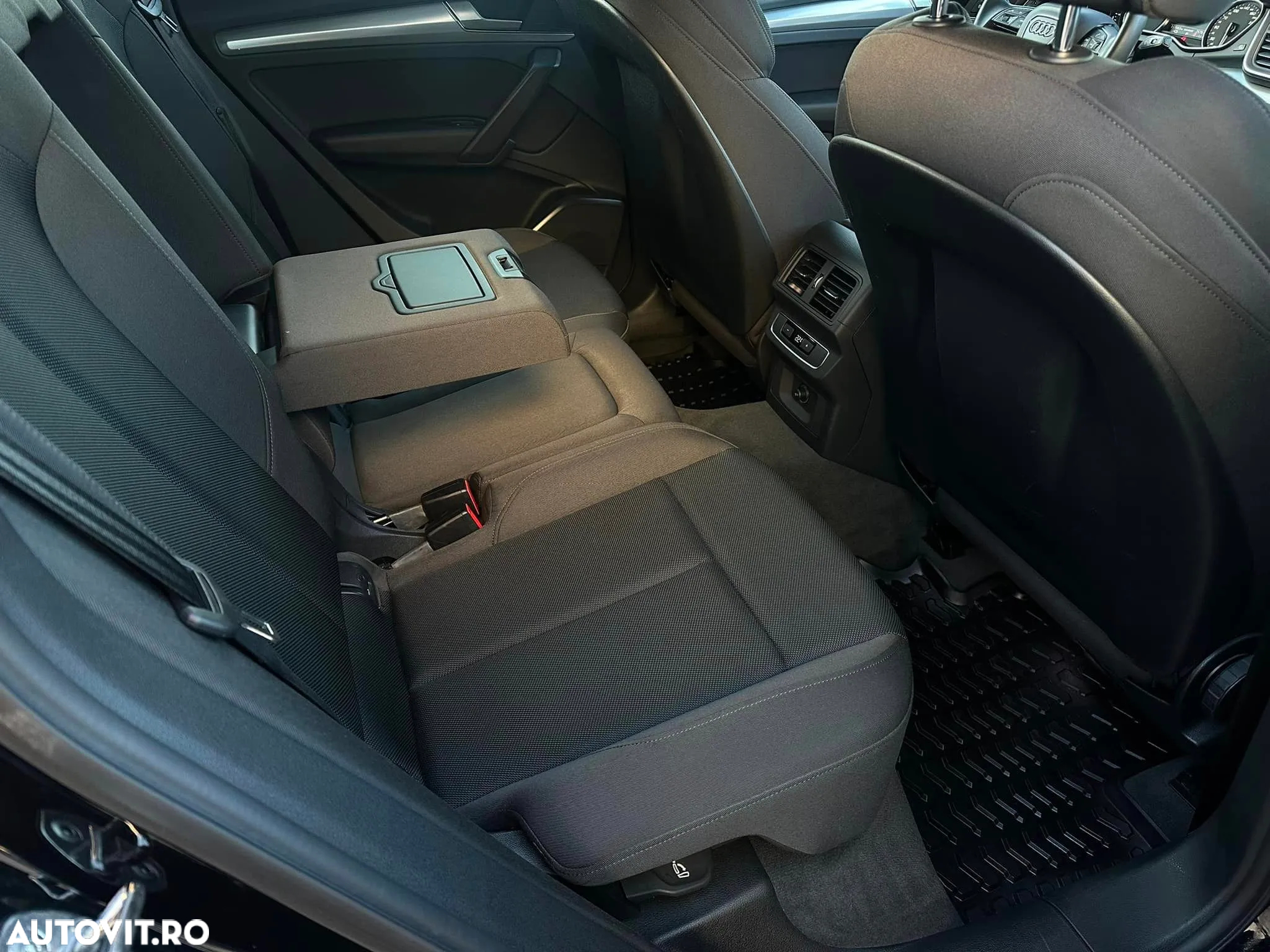 Audi Q5 50 TFSI e quattro S tronic design - 11