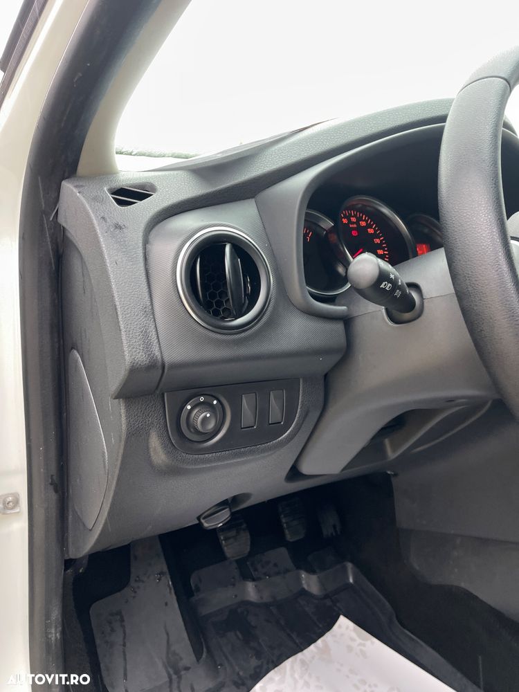 Dacia Logan - 32