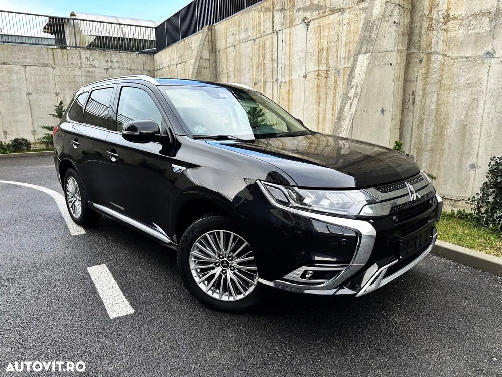 Mitsubishi Outlander PHEV 2.4 L 4X4 Intense - 3