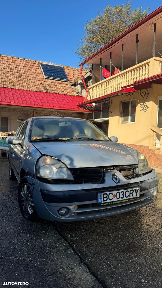 Renault Clio - 8
