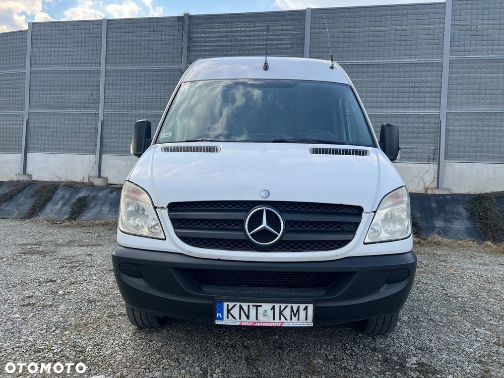 Mercedes-Benz Sprinter - 4