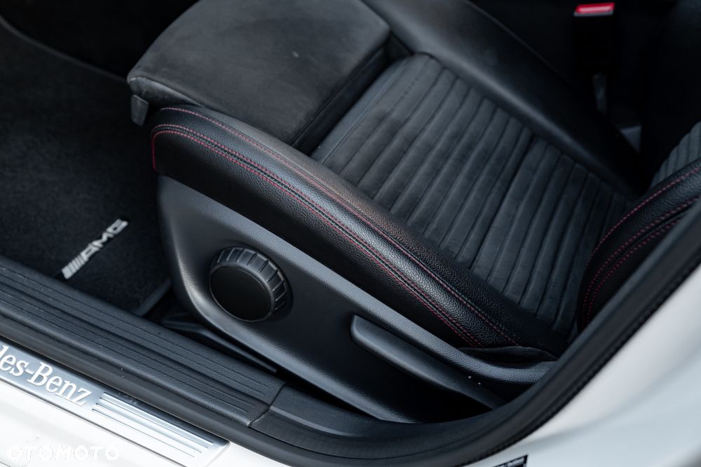 Mercedes-Benz CLA 250 AMG Line - 19