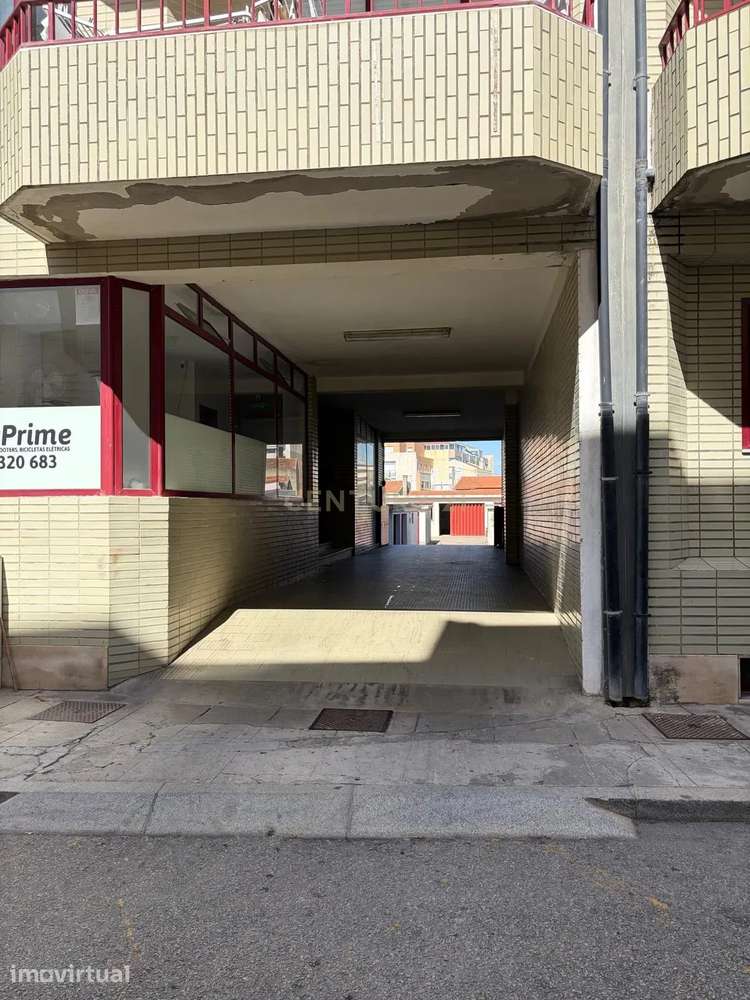 Garagem Independente | Aver-o-Mar, Póvoa de Varzim - Grande imagem: 4/7